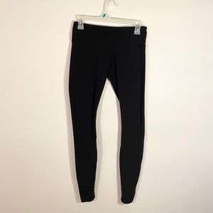 Lululemon Black wunder under Leggings Size 6